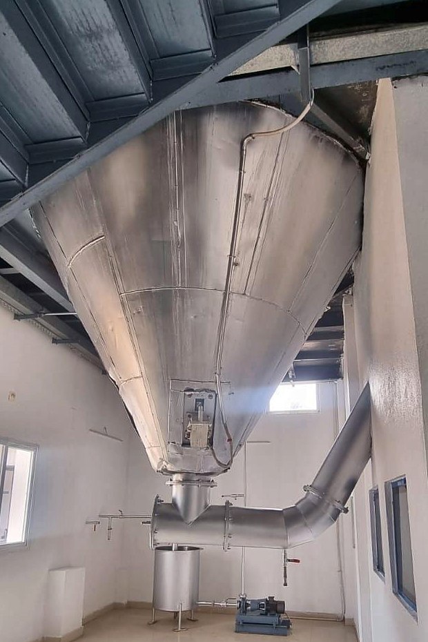 Spray dryer chamber